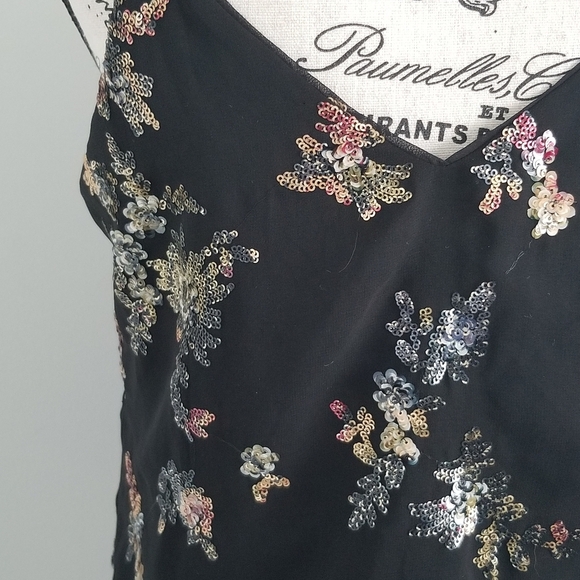 NWT banana republic black tank with sequins floral - Picture 2 of 5